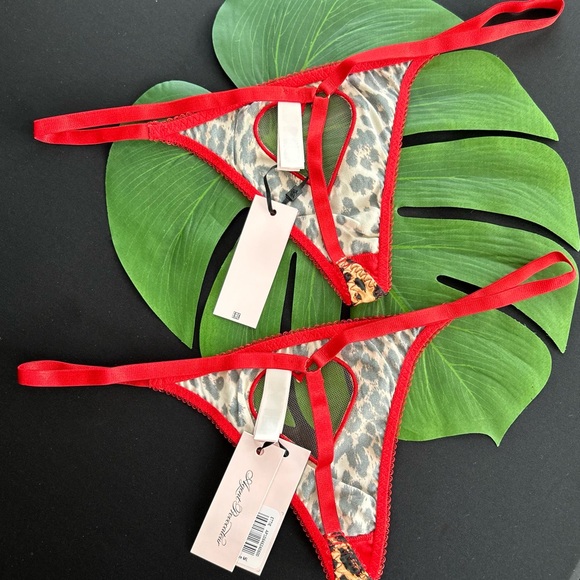 Heart Leopard/Red Thong(s) - Picture 7 of 7